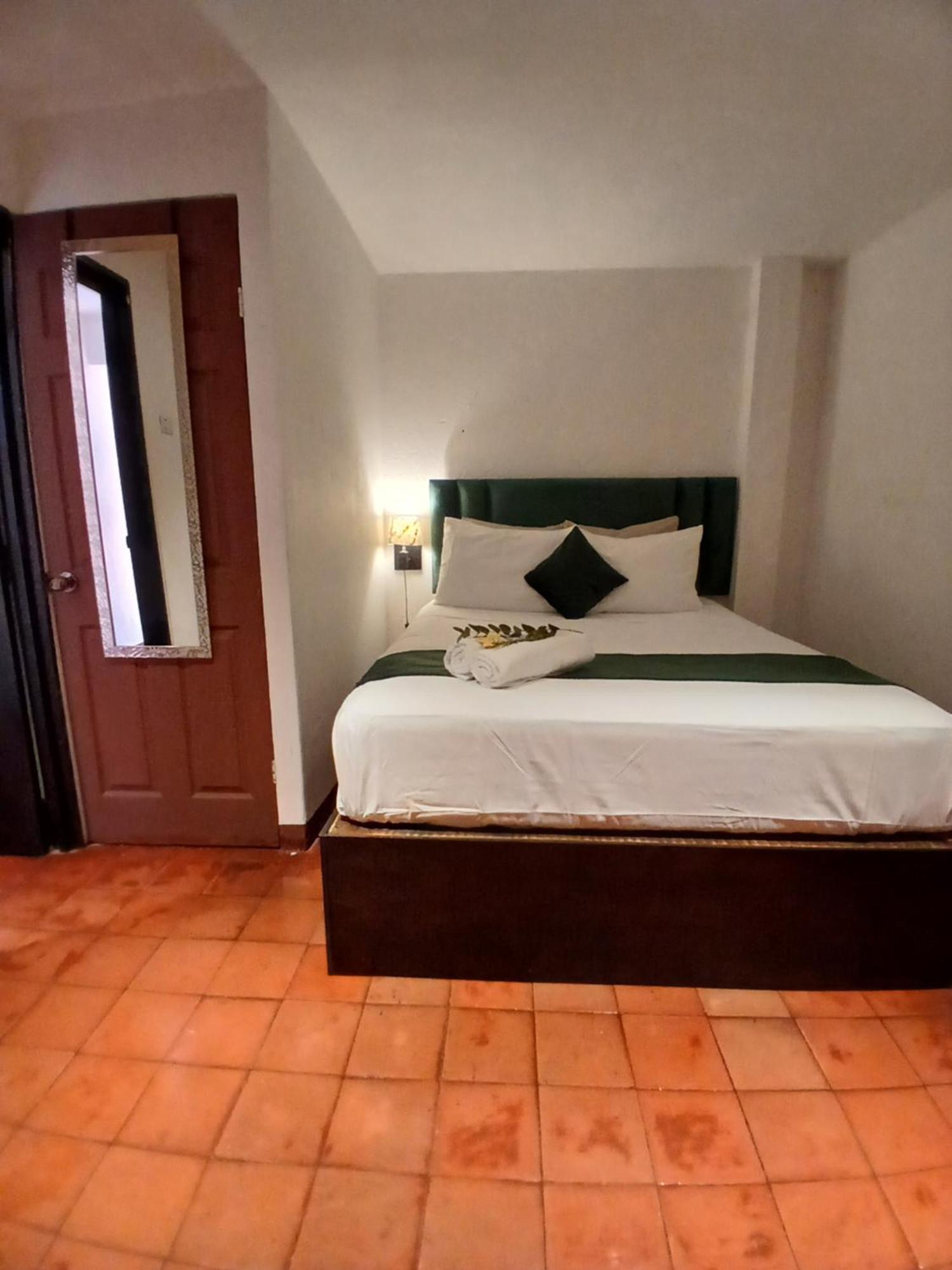 Hotel La Xinca Antigua Bagian luar foto