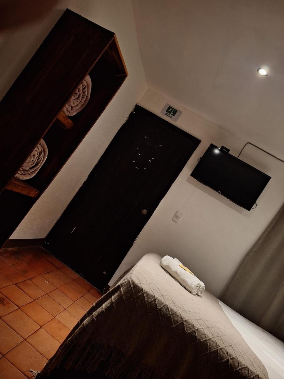 Hotel La Xinca Antigua Bagian luar foto