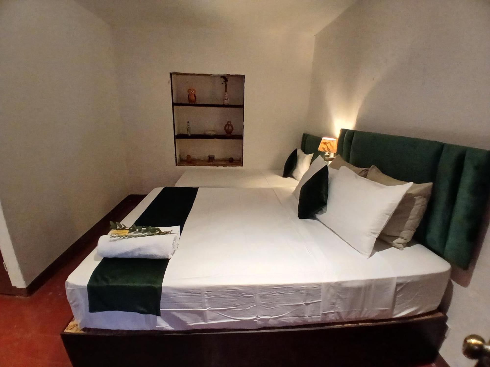 Hotel La Xinca Antigua Bagian luar foto